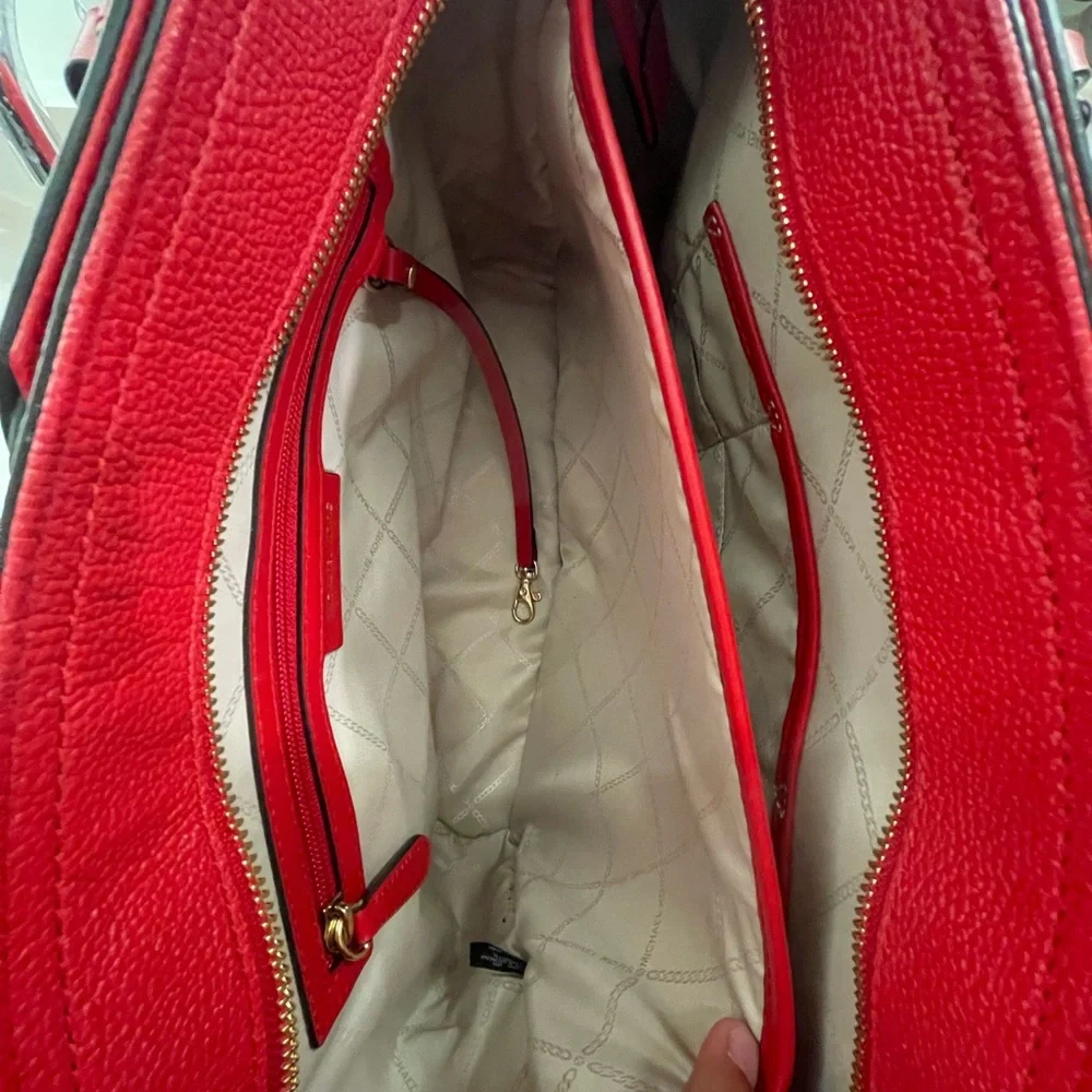 Michael Kors Mae Pebbled Leather Tote NWOT - Picture 5 of 5